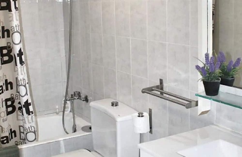 Tarragona Apartamento | China -Double or Twin Room with Swimming