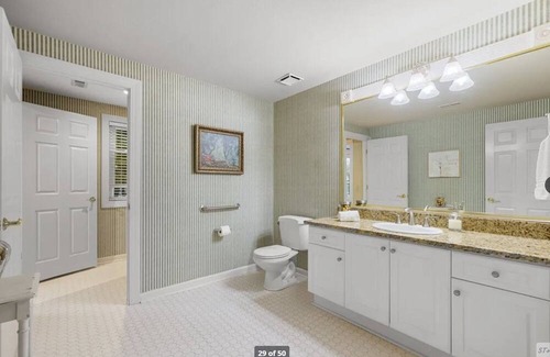 Broadmoor Apartamento | Charming 2-bedroom apartment nestled in nature behind the Broadmoor Hotel.
