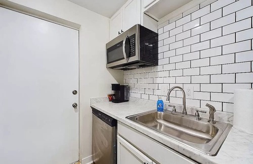 Rosewood Apartamento | Elegant apartment in historic Rosewood. 10 minutes from Downtown Columbia.