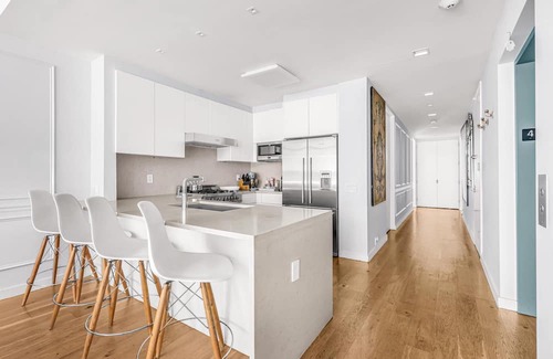 East Village Condominio | Full-floor loft with private elevator, outdoor space, East Village NYC