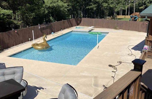 West Fork Casa | Entire House with Pool & Playground on 3 Acres