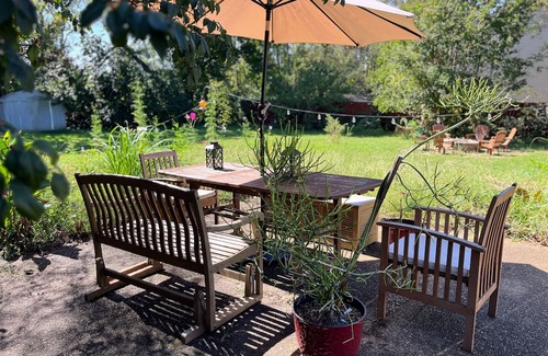 Radnor Casa | The BOHO Bungalow - NEW listing - Close to BNA, Broadway, Zoo, Opry and Geodis