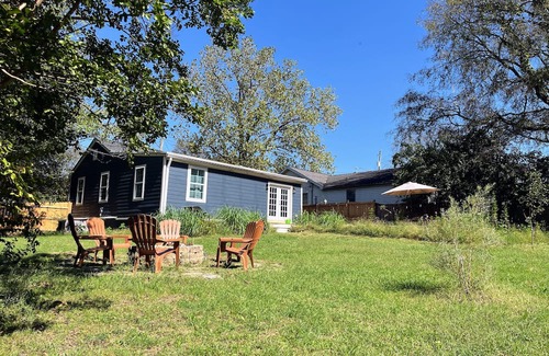 Radnor Casa | The BOHO Bungalow - NEW listing - Close to BNA, Broadway, Zoo, Opry and Geodis