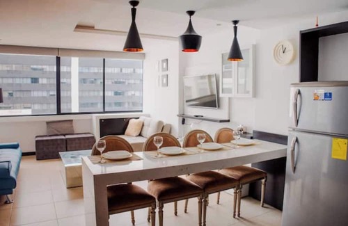 Guayaquil Apartamento | Puerto Santa Ana, Cama King, Parqueo
