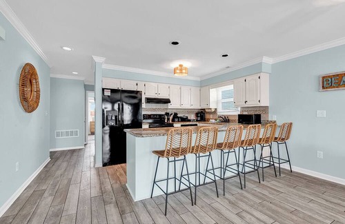 North Myrtle Beach Casa | Brand New! Private Pool, Ocean Views, Game Room, Across From Beach