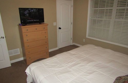 Clarkdale Casa | Charming 1-bedroom space with livingroom WiFi and AC in fabulous Douglasville