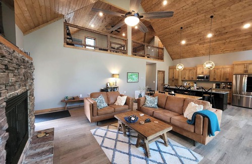 Drasco Cabina | Cedar Pointe Lodge