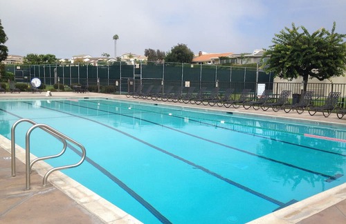 Dana Point Casa | Charming 2-bedroom ocean view house in sought after Niguel Shores community