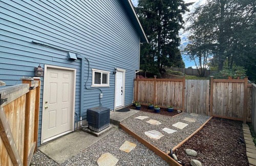 Des Moines Apartamento | "The Cozy Studio" Not shared space, in awesome Des Moines with AC, WiFi