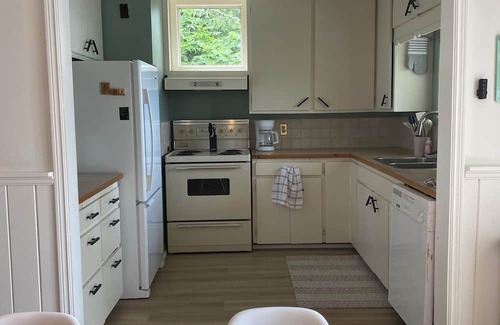 Huntsville Cabaña | Fairy Lake Beach House Muskoka