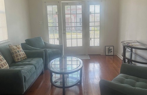 Broadmoor Casa | Charming 2-bedroom house in Broadmoor area of New Orleans with AC, WiFi
