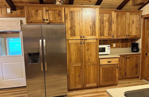 Pymatuning Central Casa | Charming 2 BR Lake House Steps from Pymatuning