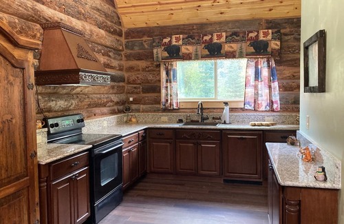 Somerset Cabina | Fishing Lover's Tranquil Cabin with WiFi On Kebler Pass Meal Plan Available