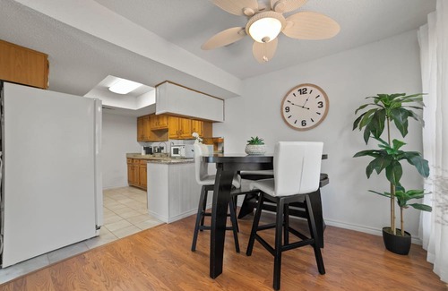 Pleasant Valley Casa | Relaxing Austin Stay Close to Downtown and Airport