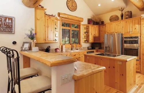 Blue River Casa | Amazing Mountain Home in Blue River-7 minutes from Breckenridge!