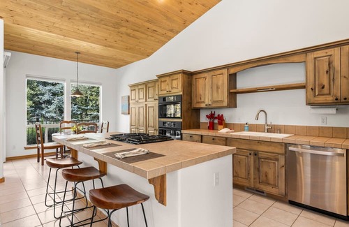 Dalton Ranch Casa | Great Backyard, Fireplace, Sunny Home In Golf Course Community!