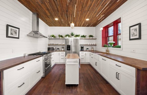 Lompoc Casa | Tranquil 4-bedroom house with WiFi in lovely Lompoc