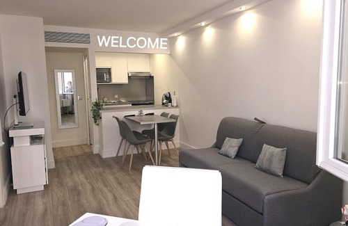 Faubourg de l'Arche Apartamento | Suite Prestige Paris - La Défense Balcony-Terrace
