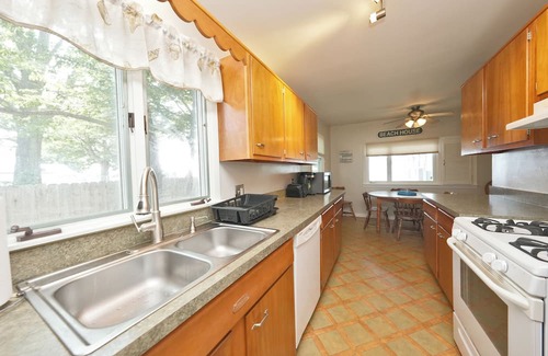 Lake Erie Beach Casa | Beachfront Bliss: 3 Houses on One Property with 8 Bedrooms in Angola, NY