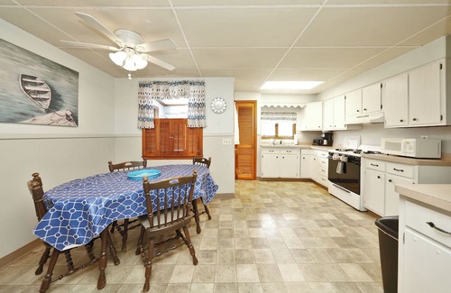 Lake Erie Beach Casa | Beachfront Bliss: 3 Houses on One Property with 8 Bedrooms in Angola, NY