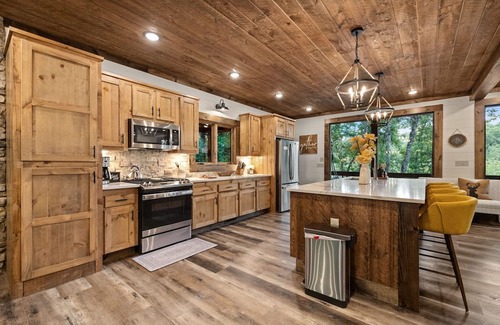 Blue Ridge Cabina | Teresa's River Retreat in Blue Ridge Ga