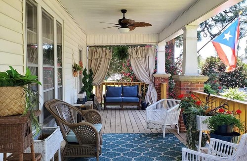 Sunbury Apartamento | Porch life in Sunbury