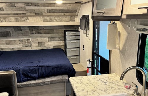 Disney Casa | GRAND LAKE! Cozy Camper with AC and WiFi located at Hogan’s off-road park!