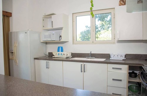 Bagope Condominio | Cozy Fully Equipped Condo 3BR -7min walk from Lakenn