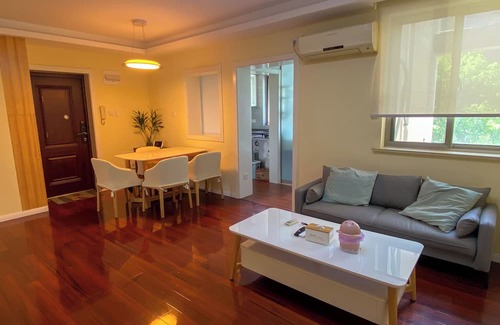 Hongqiao Casa | Modern Luxury Apartment near Metro Line 9 Caoyangjing, Smart Features!