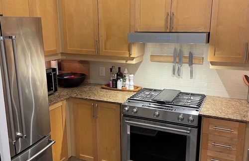Midtown Toronto Condominio | Corporate living at the crossroads of the Annex and Yorkville (long term rental)