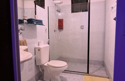 Rio Vermelho Villa | Private room and bathroom in an old mansion - In the heart of Rio Vermelho