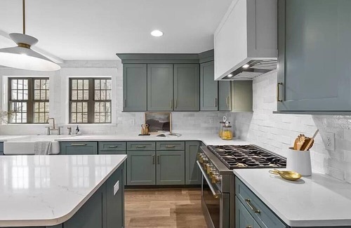 Forest Hills Casa | Charming 5-Bedroom Oasis in Nashville with AC & WiFi – Perfect for Groups!