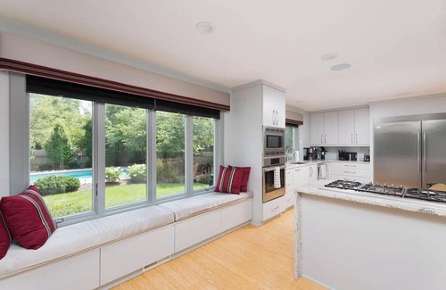 Lenexa Casa | Luxury Lenexa 3-bedroom house with heated pool