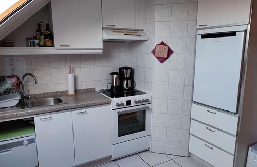 Hallig Langeneß Apartamento | Apartment 'Fewo2 Norderaue' with Shared Terrace and Wi-Fi