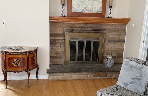Trumbull Casa | Beautiful New England. Quaint and spacious home. Close to over 5 University.