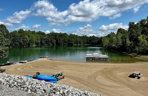 Jasper Casa | Cozy Camper at Rockwater Campground with all the amenities the campground offers