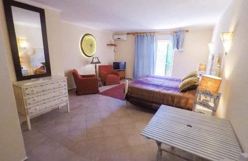 Meia Praia Apartamento | Studios for long stays near the beach in the Algarve region of Portugal