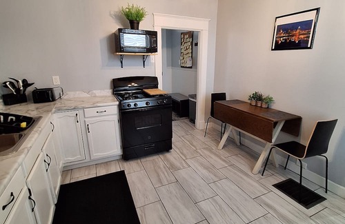 Ludlow Apartamento | Cozy 1-bedroom apartment in charming Ludlow with WiFi, AC
