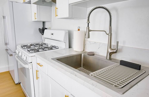 Granada Hills Apartamento | Private Studio Granada Hills| Near CSUN, Universal