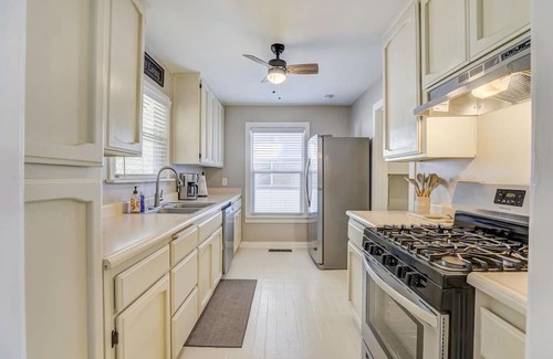 Yuba City Casa | Bright and newly remodeled 3-bedroom home, close to hospital, shopping...