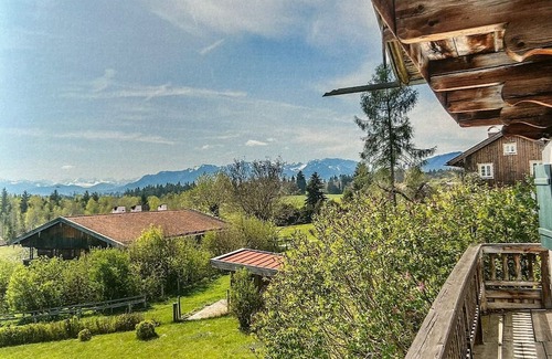 Bad Toelz Otro | Old farmhouse with mountain views Wellness area with sauna and pool