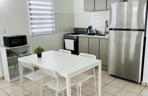 Celada Apartamento | Tropical 2BR Apt +Priv Bath and Parking in Gurabo