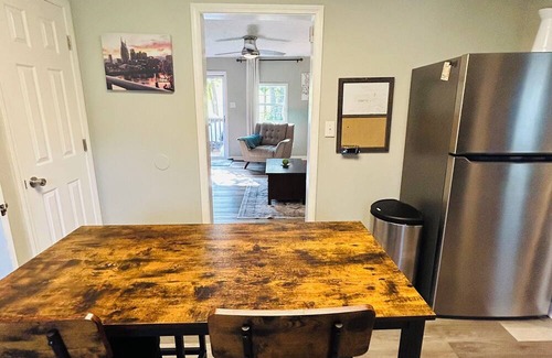 Gallatin Cabaña | Cottage by the Sheep - 3BD/2Bath