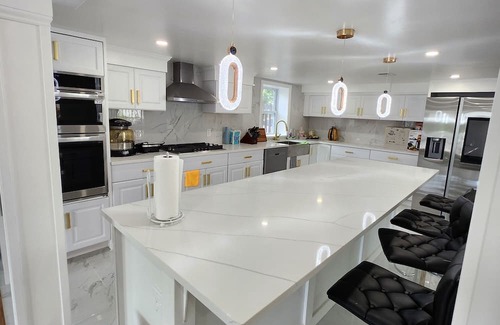 Pembroke Casa | Dream Lake House View Getaway