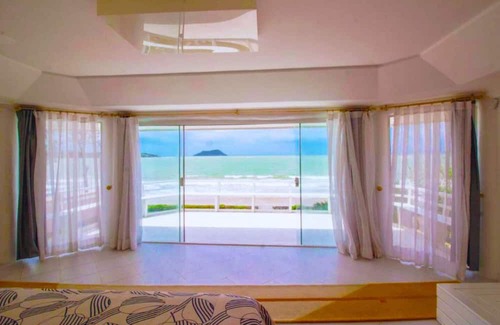 Marina Casa | Paradise by the Sea.