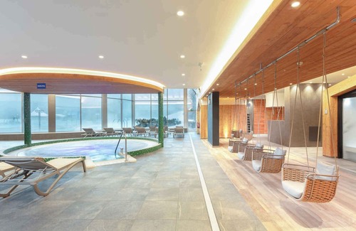 Ovronnaz Apartamento | Holiday apartment with fitness room and wellness area