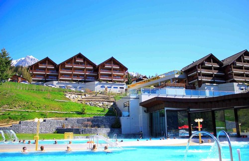 Ovronnaz Apartamento | Holiday apartment with fitness room and wellness area