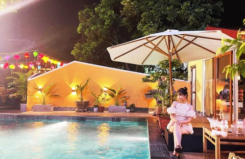 Ninh Binh Chalet De Esquí | Trang An Ao Dai Homestay - Wooden house with field view and private bathroom