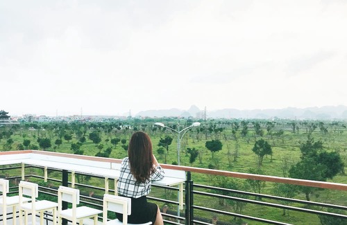 Ninh Binh Chalet De Esquí | Trang An Ao Dai Homestay - Wooden house with field view and private bathroom