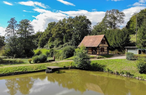 Lembach Casa | The Domaine du Pêcheur enamel. In the heart of the Northern Vosges, with private pond.